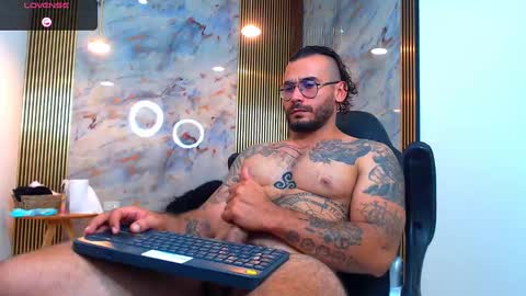 hanz_col online show from December 2024 04:21:01 AM