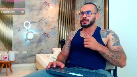 hanz_col online show from February 2025 09:11:01 AM