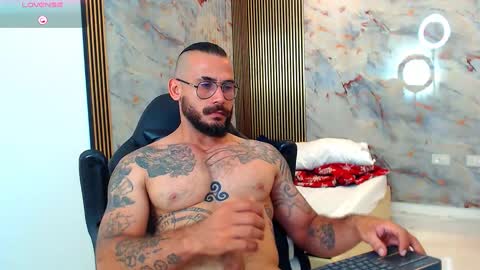 hanz_col online show from March 2025 04:20:01 PM