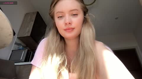happy__fam online show from May 2026 01:46:01 AM