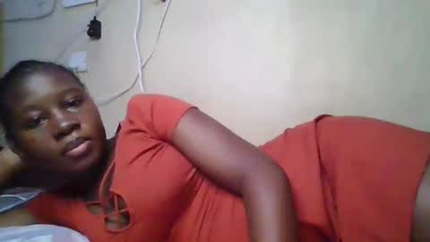 Snapshot of happy_dimple chatting on October 2025 12:06:02 PM happy_dimple online show from October 2025 12:06:02 PM