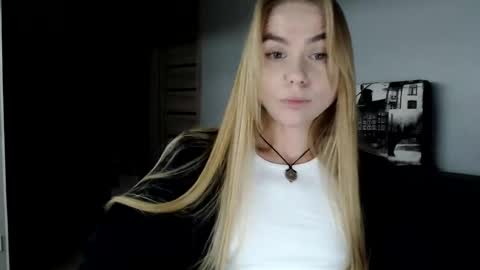 Snapshot of happy_fox_ chatting on December 2024 09:12:01 PM happy_fox_ online show from December 2024 09:12:01 PM