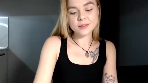 Snapshot of happy_fox_ chatting on January 2025 07:43:01 PM happy_fox_ online show from January 2025 07:43:01 PM