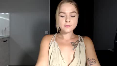 Snapshot of happy_fox_ chatting on September 2025 07:47:02 PM happy_fox_ online show from September 2025 07:47:02 PM