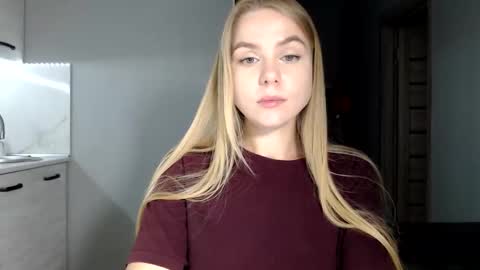 Snapshot of happy_fox_ chatting on September 2025 09:18:01 PM happy_fox_ online show from September 2025 09:18:01 PM