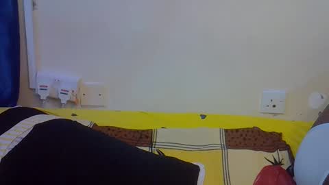 happy_kienyeji online show from November 2025 09:49:02 PM