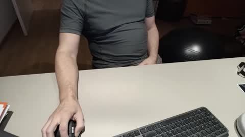 Snapshot of happybugger chatting on November 2025 05:29:02 PM Cum for you online show from November 2025 05:29:02 PM