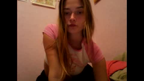 happyemily  online show from February 2026 07:20:01 PM