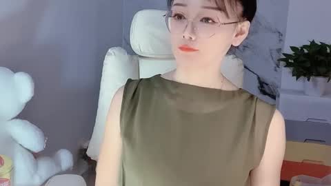 Snapshot of happysweetie168 chatting on December 2024 05:48:01 AM Daisy online show from December 2024 05:48:01 AM