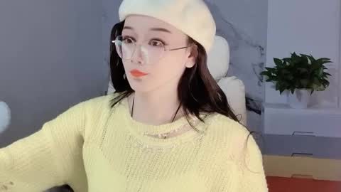 Snapshot of happysweetie168 chatting on December 2024 07:54:02 AM Daisy online show from December 2024 07:54:02 AM