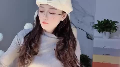 Snapshot of happysweetie168 chatting on December 2024 06:34:01 AM Daisy online show from December 2024 06:34:01 AM