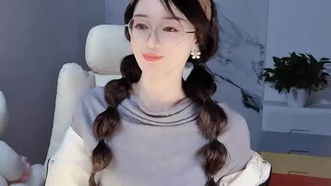 Snapshot of happysweetie168 chatting on December 2024 04:27:01 PM Daisy online show from December 2024 04:27:01 PM