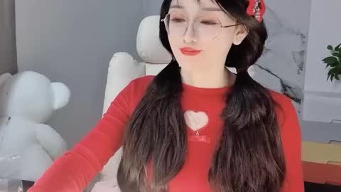 Snapshot of happysweetie168 chatting on February 2025 02:52:02 PM Daisy online show from February 2025 02:52:02 PM