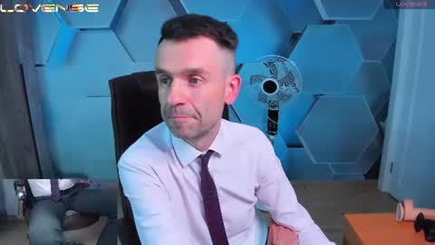 Snapshot of hard_and_juici chatting on June 2026 03:14:01 PM Steve online show from June 2026 03:14:01 PM