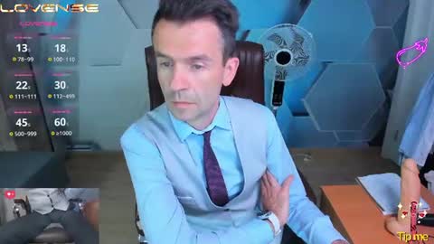 Snapshot of hard_and_juici chatting on July 2026 04:00:01 PM Steve online show from July 2026 04:00:01 PM