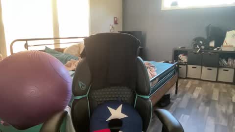 Snapshot of hard_irishman chatting on November 2025 01:34:02 PM Zach online show from November 2025 01:34:02 PM