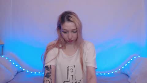 Emily online show from September 2025 10:26:01 PM