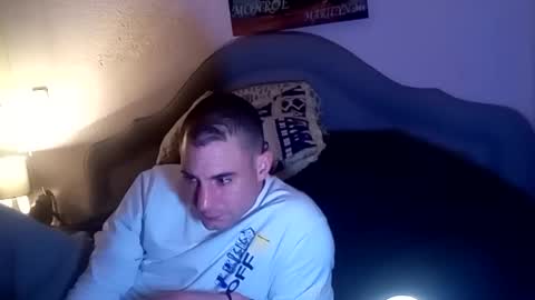 Snapshot of hardnstyle chatting on January 2025 09:17:02 PM HARD AND STYLE online show from January 2025 09:17:02 PM