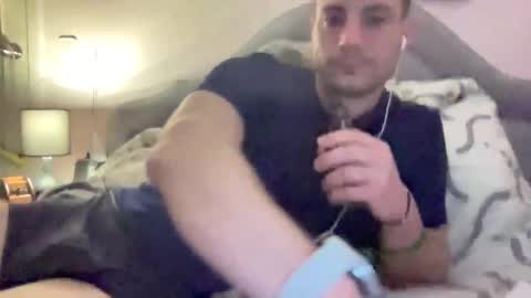 Snapshot of hardnstyle chatting on February 2025 01:46:02 AM HARD AND STYLE online show from February 2025 01:46:02 AM