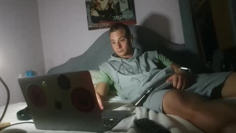 Snapshot of hardnstyle chatting on September 2025 01:07:01 AM HARD AND STYLE online show from September 2025 01:07:01 AM