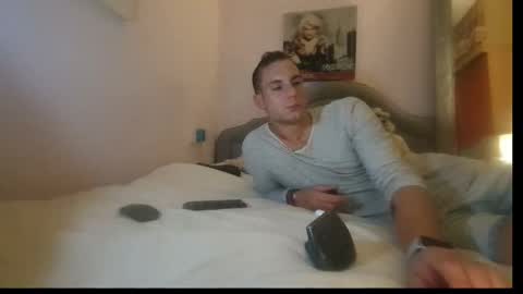 Snapshot of hardnstyle chatting on September 2025 11:21:01 PM HARD AND STYLE online show from September 2025 11:21:01 PM