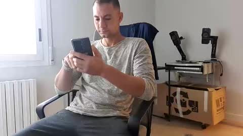 Snapshot of hardnstyle chatting on January 2026 08:52:01 AM HARD AND STYLE online show from January 2026 08:52:01 AM