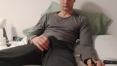 Snapshot of hardnstyle chatting on February 2026 12:19:02 AM HARD AND STYLE online show from February 2026 12:19:02 AM