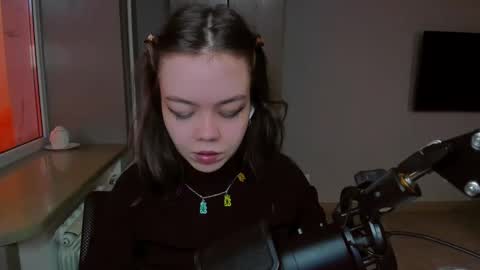 Snapshot of haribo_asmr chatting on February 2025 11:17:01 AM Miss Hari online show from February 2025 11:17:01 AM