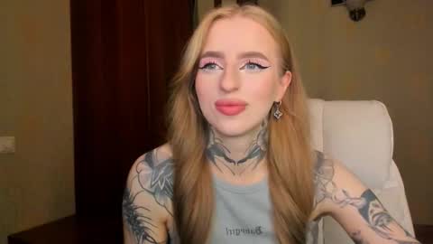 Julia online show from September 2025 05:31:01 AM