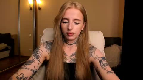 Julia online show from July 2026 05:25:02 AM