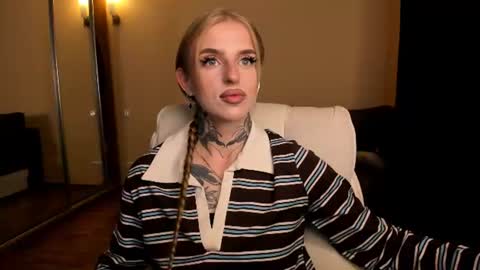 Julia online show from July 2026 05:22:01 AM
