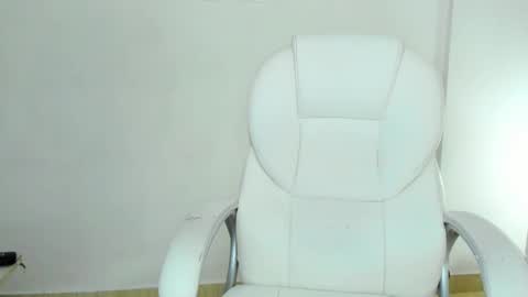 Snapshot of harleyqueen_robbie chatting on September 2025 08:41:01 PM harleyqueen_robbie online show from September 2025 08:41:01 PM