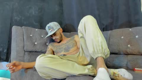 harold_999 online show from April 2026 12:50:01 PM