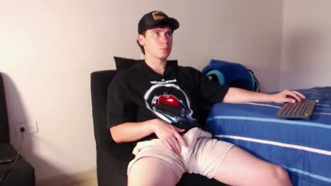 Snapshot of harry_brown2324 chatting on October 2025 08:09:02 PM Sebastian online show from October 2025 08:09:02 PM