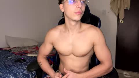 Snapshot of harry_p01 chatting on October 2025 04:10:02 AM harry_p01 online show from October 2025 04:10:02 AM