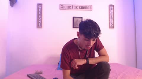 Snapshot of harrythomson1 chatting on December 2024 02:19:02 AM harry thomson online show from December 2024 02:19:02 AM