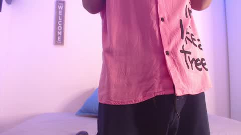 Snapshot of harrythomson1 chatting on December 2024 01:08:01 AM harry thomson online show from December 2024 01:08:01 AM