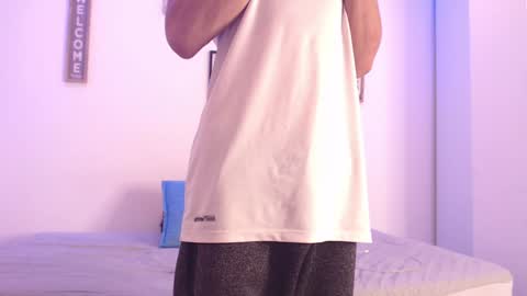 Snapshot of harrythomson1 chatting on December 2024 07:31:01 AM harry thomson online show from December 2024 07:31:01 AM