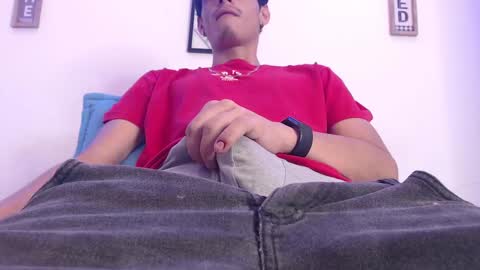 Snapshot of harrythomson1 chatting on February 2025 07:59:02 AM harry thomson online show from February 2025 07:59:02 AM