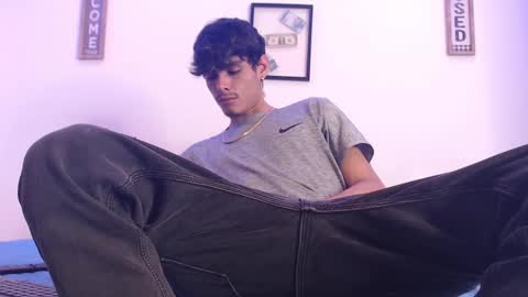 Snapshot of harrythomson1 chatting on March 2025 07:21:02 AM harry thomson online show from March 2025 07:21:02 AM