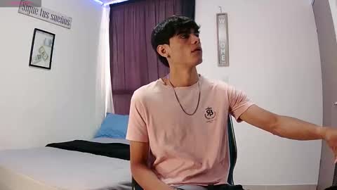 Snapshot of harrythomson1 chatting on October 2025 05:08:01 PM harry thomson online show from October 2025 05:08:01 PM