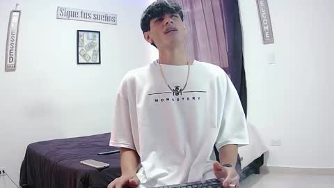 Snapshot of harrythomson1 chatting on November 2025 06:46:02 PM harry thomson online show from November 2025 06:46:02 PM