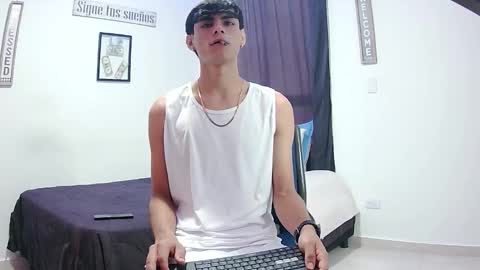 Snapshot of harrythomson1 chatting on November 2025 01:48:01 PM harry thomson online show from November 2025 01:48:01 PM