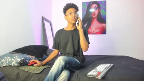 Snapshot of harrytwink18 chatting on March 2025 01:20:01 PM HARRY online show from March 2025 01:20:01 PM