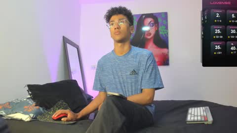 Snapshot of harrytwink18 chatting on March 2025 02:16:01 PM HARRY online show from March 2025 02:16:01 PM