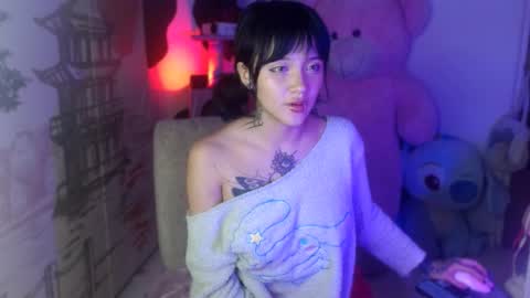 Im Emily and I could be the love of your life    online show from September 2025 02:01:02 AM