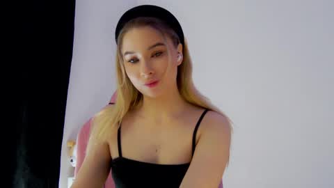 Anna online show from April 2026 08:04:02 AM