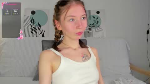 Snapshot of havefunwithmee_ chatting on November 2025 08:59:02 AM Lola online show from November 2025 08:59:02 AM