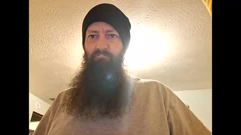 Snapshot of hawktalon007 chatting on October 2025 04:50:01 PM Robert online show from October 2025 04:50:01 PM