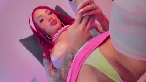 Snapshot of hazeeell chatting on February 2025 09:24:02 AM Marie online show from February 2025 09:24:02 AM